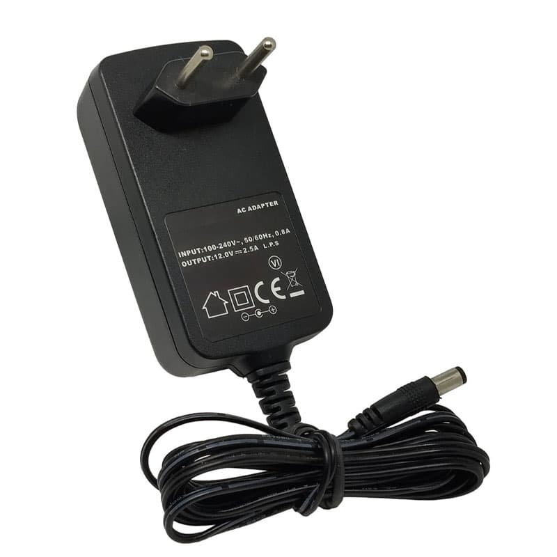 Anúncio: FONTE UNIVERSAL 12V 2.5A 110/220V 50/60H