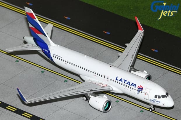 Avião Gemini Jets Latam A320 Neo