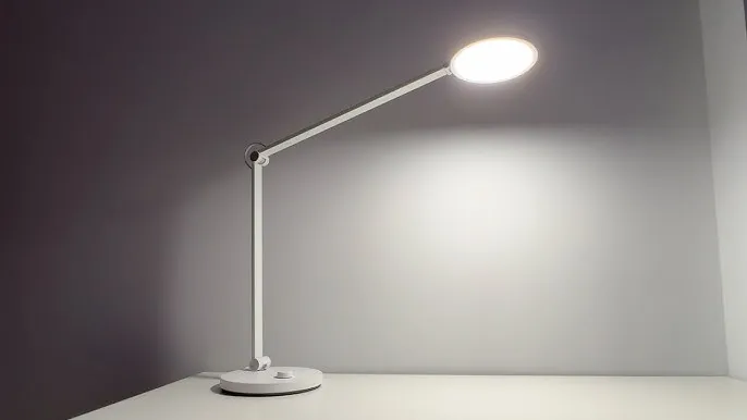 Iluminação Xiaomi Mi Smart LED Desk Lamp Pro BHR4119GL Branca